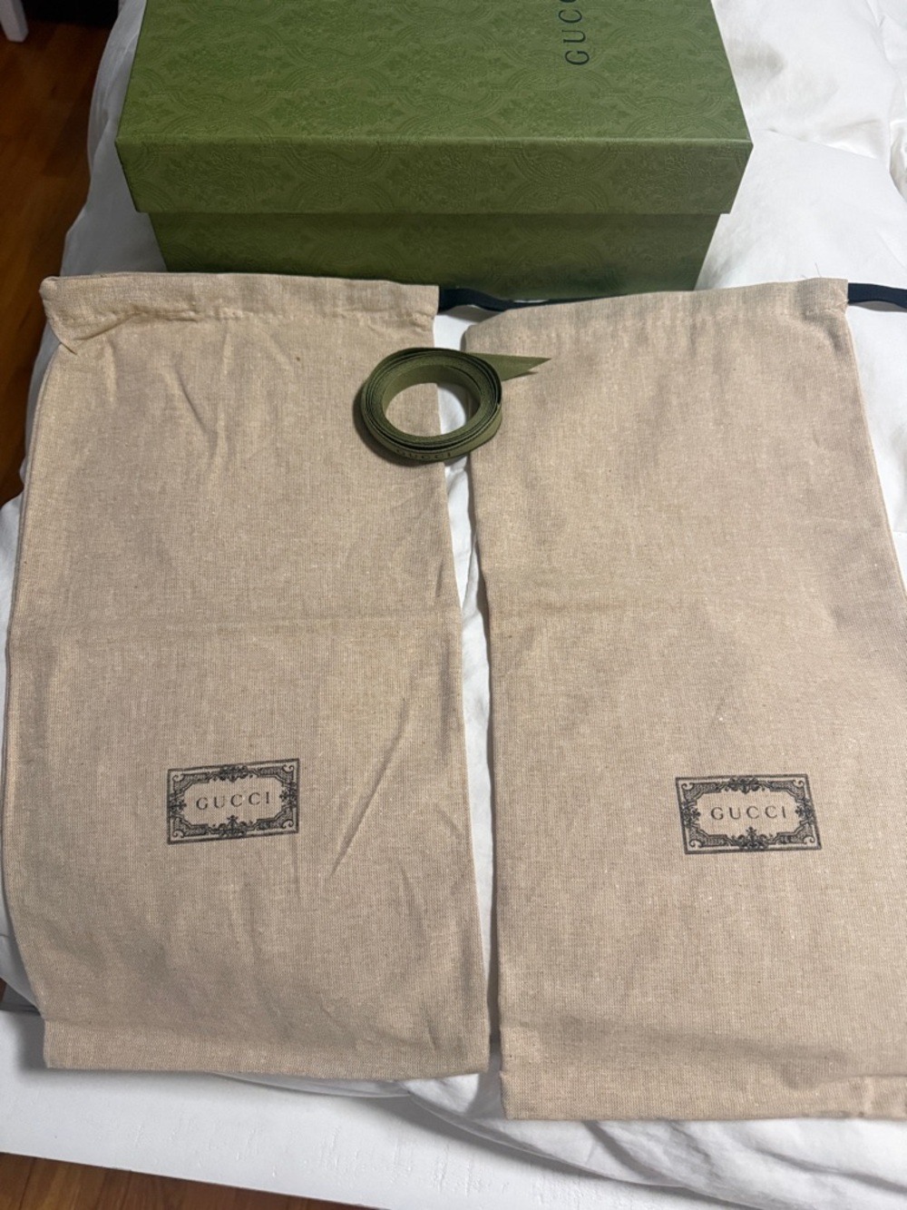 Gucci Beige Dust Bag Pair with Green Box and Ribbon